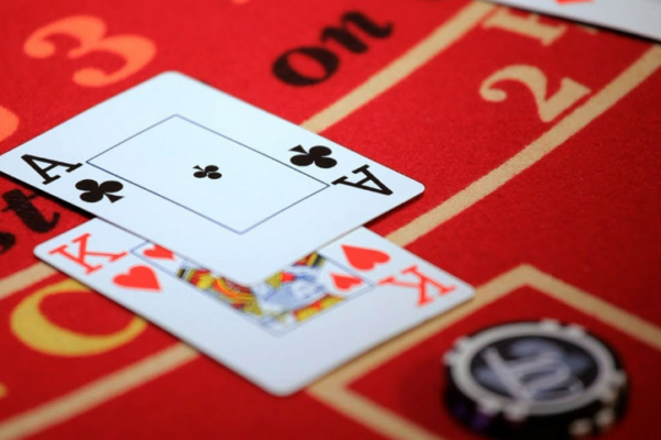 Strategy For Online Blackjack - Reducing The Casino Benefit